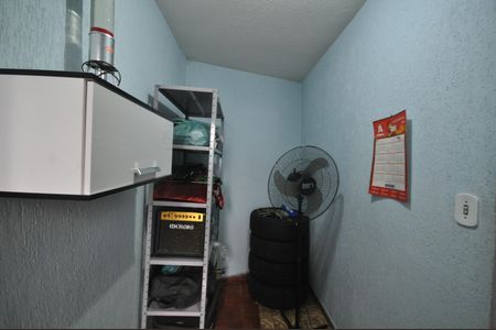Casa à venda com 196m², 2 quartos e 1 vagaQuarto de serviço