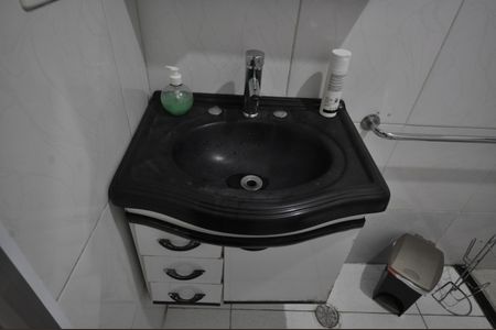 Casa à venda com 196m², 2 quartos e 1 vagaBanheiro 1