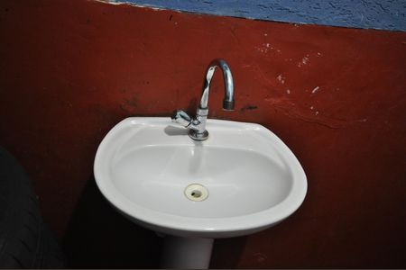 Casa à venda com 196m², 2 quartos e 1 vagaBanheiro 2