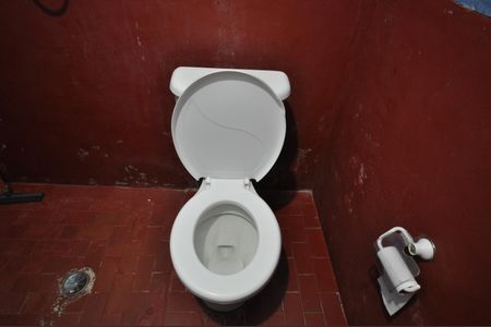 Casa à venda com 196m², 2 quartos e 1 vagaBanheiro 2