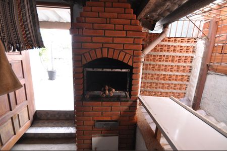 Casa à venda com 196m², 2 quartos e 1 vagaChurrasqueira