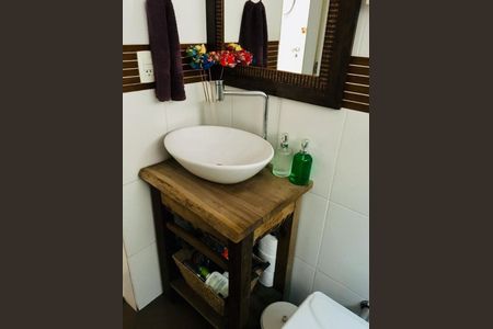 Casa à venda com 150m², 3 quartos e 2 vagas