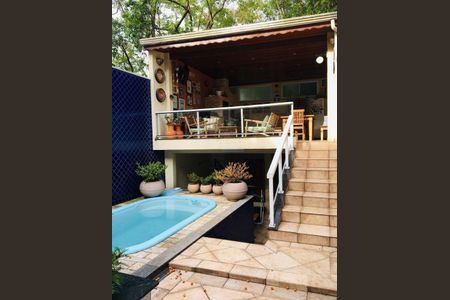 Casa à venda com 150m², 3 quartos e 2 vagas