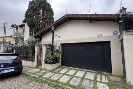Casa para alugar com 575m², 3 quartos e 5 vagasFachada com placa