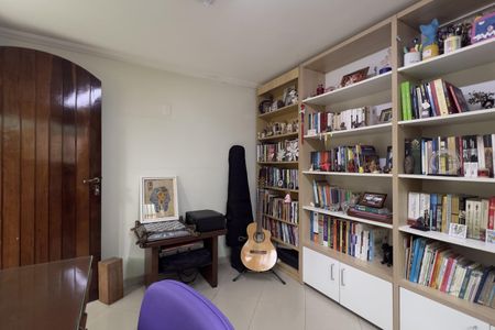Casa para alugar com 575m², 3 quartos e 5 vagasEscritório