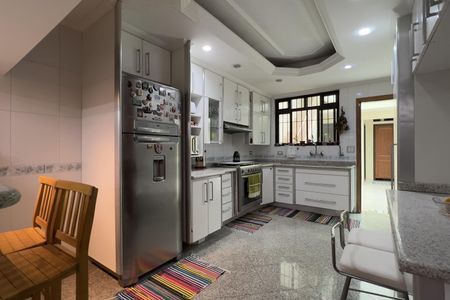 Casa para alugar com 575m², 3 quartos e 5 vagasCozinha