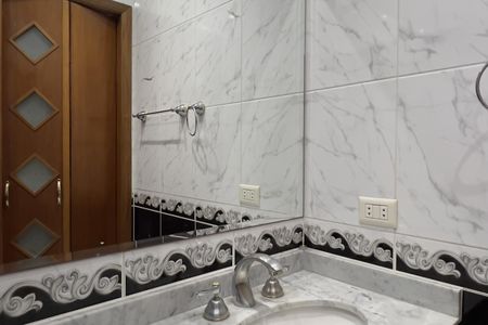 Casa para alugar com 575m², 3 quartos e 5 vagasBanheiro da Suíte 1