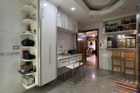 Casa para alugar com 575m², 3 quartos e 5 vagasCozinha