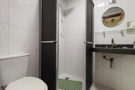 Casa para alugar com 575m², 3 quartos e 5 vagasBanheiro da Edícula