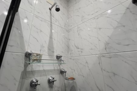 Casa para alugar com 575m², 3 quartos e 5 vagasBanheiro da Suíte 1