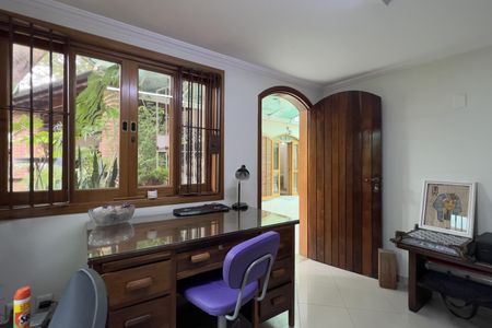 Casa para alugar com 575m², 3 quartos e 5 vagasEscritório