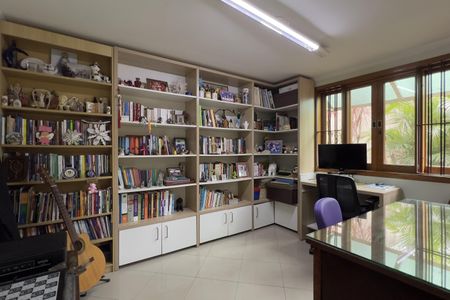 Casa para alugar com 575m², 3 quartos e 5 vagasEscritório