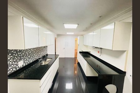Apartamento à venda com 366m², 4 quartos e 5 vagas