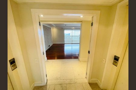 Apartamento à venda com 366m², 4 quartos e 5 vagas