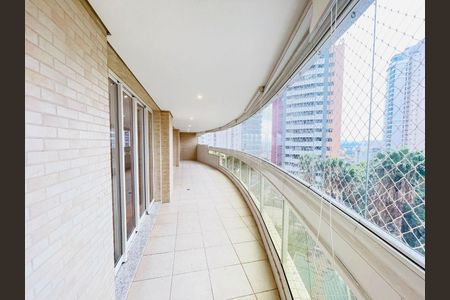 Apartamento à venda com 366m², 4 quartos e 5 vagas