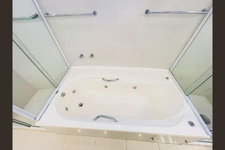 Apartamento à venda com 366m², 4 quartos e 5 vagas