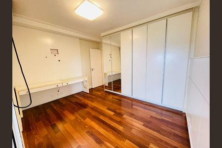 Apartamento à venda com 366m², 4 quartos e 5 vagas