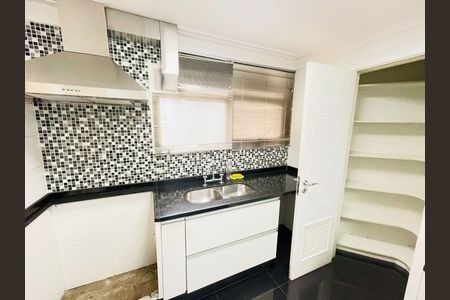 Apartamento à venda com 366m², 4 quartos e 5 vagas