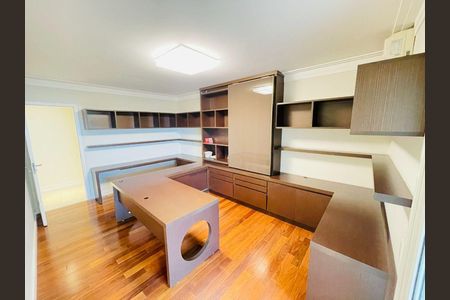Apartamento à venda com 366m², 4 quartos e 5 vagas