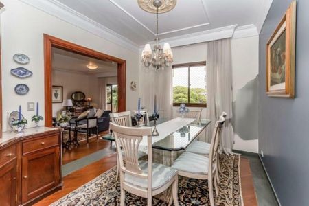 Apartamento à venda com 200m², 4 quartos e 2 vagas