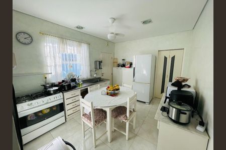 Casa à venda com 135m², 2 quartos e sem vaga