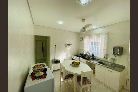 Casa à venda com 135m², 2 quartos e sem vaga