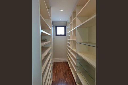 Apartamento à venda com 247m², 4 quartos e 4 vagas