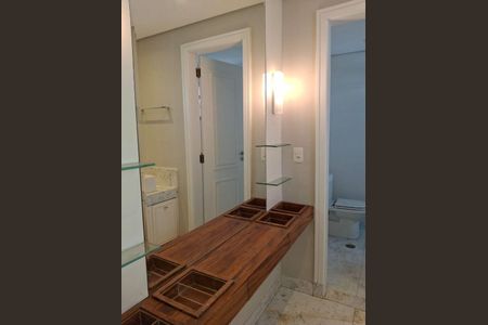 Apartamento à venda com 247m², 4 quartos e 4 vagas