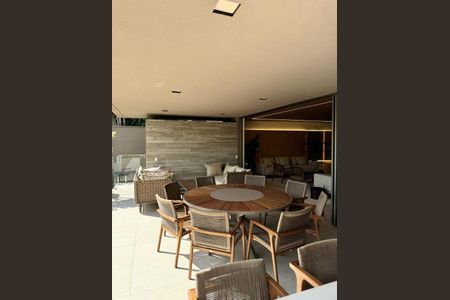 Casa à venda com 560m², 4 quartos e 4 vagas