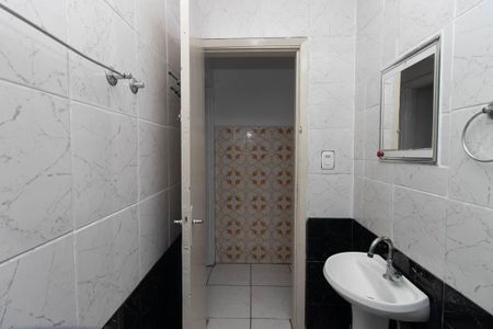 Casa para alugar com 112m², 2 quartos e 2 vagas Casa para alugar com 112m², 2 quartos e 2 vagasBanheiro social