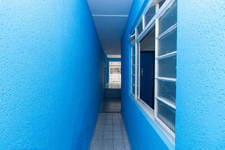 Casa para alugar com 112m², 2 quartos e 2 vagas Casa para alugar com 112m², 2 quartos e 2 vagasCorredor externo