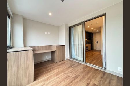 Varanda de kitnet/studio para alugar com 1 quarto, 32m² em Indianópolis, São Paulo