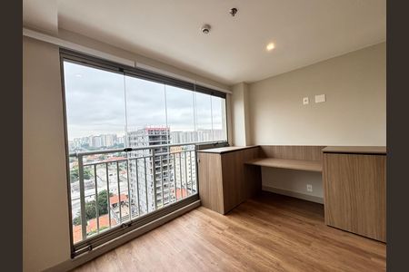 Studio para alugar com 32m², 1 quarto e sem vaga Studio para alugar com 32m², 1 quarto e sem vagaVaranda