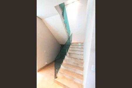 Casa à venda com 535m², 5 quartos e 4 vagas Casa à venda com 535m², 5 quartos e 4 vagasFoto 07