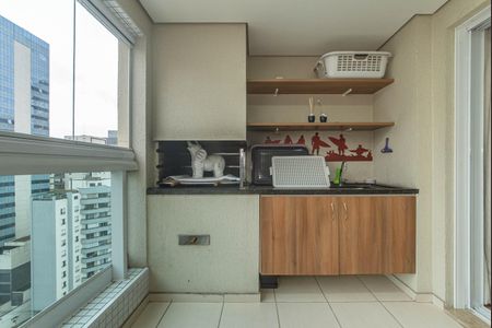 Apartamento à venda com 127m², 3 quartos e 5 vagas Apartamento à venda com 127m², 3 quartos e 5 vagasVaranda