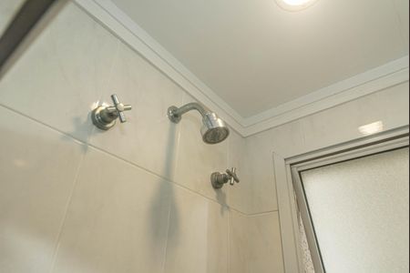 Apartamento à venda com 127m², 3 quartos e 5 vagas Apartamento à venda com 127m², 3 quartos e 5 vagasBanheiro da Suíte 1