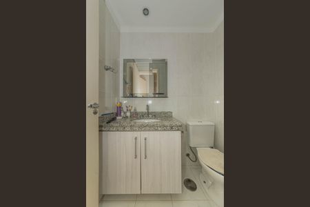 Apartamento à venda com 127m², 3 quartos e 5 vagas Apartamento à venda com 127m², 3 quartos e 5 vagasBanheiro da Suíte 1