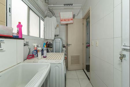 Apartamento à venda com 127m², 3 quartos e 5 vagas Apartamento à venda com 127m², 3 quartos e 5 vagasLavanderia