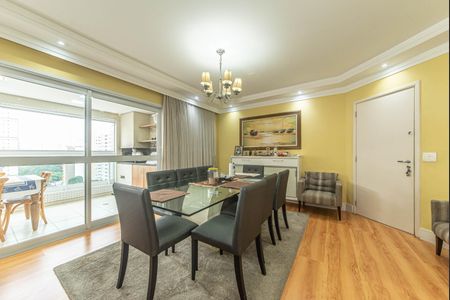 Apartamento à venda com 127m², 3 quartos e 5 vagas Apartamento à venda com 127m², 3 quartos e 5 vagasSala