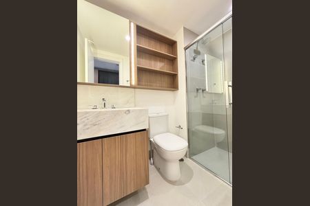 Studio para alugar com 32m², 1 quarto e 1 vaga Studio para alugar com 32m², 1 quarto e 1 vagaBanheiro