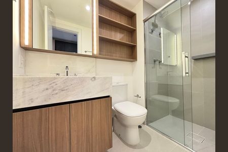 Studio para alugar com 32m², 1 quarto e 1 vaga Studio para alugar com 32m², 1 quarto e 1 vagaBanheiro