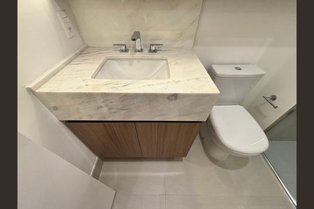 Studio para alugar com 32m², 1 quarto e 1 vaga Studio para alugar com 32m², 1 quarto e 1 vagaBanheiro