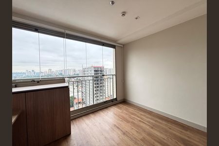 Studio para alugar com 32m², 1 quarto e 1 vaga Studio para alugar com 32m², 1 quarto e 1 vagaVaranda