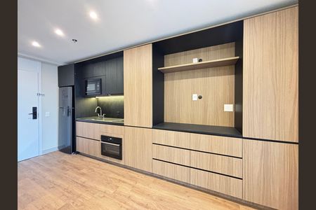 Studio para alugar com 32m², 1 quarto e 1 vaga Studio para alugar com 32m², 1 quarto e 1 vagaStudio