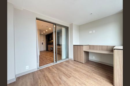 Studio para alugar com 32m², 1 quarto e 1 vaga Studio para alugar com 32m², 1 quarto e 1 vagaVaranda