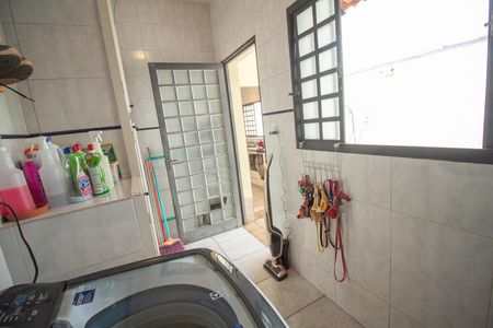 Casa à venda com 307m², 3 quartos e 2 vagas