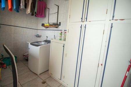 Casa à venda com 307m², 3 quartos e 2 vagas