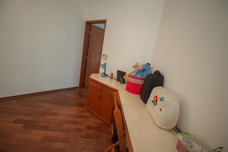 Casa à venda com 307m², 3 quartos e 2 vagas