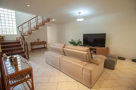 Casa à venda com 307m², 3 quartos e 2 vagas