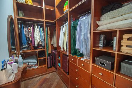 Casa à venda com 307m², 3 quartos e 2 vagas